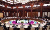 阮春福出席第二届“一带一路”国际合作高峰论坛圆桌峰会