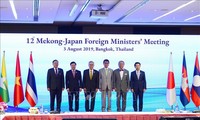 促进湄公河与韩国和湄公河与日本的合作
