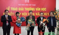 越南作家协会颁发2021年文学奖