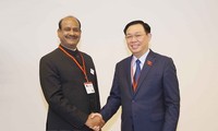 印度人民院议长奥姆•博拉对越南进行正式访问