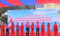 “越南的黄沙和长沙——历史和法律证据”展在高平省举行