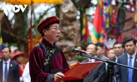 越南国家主席武文赏出席2023年祭祀雄王上香仪式