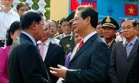 Premierminister Nguyen Tan Dung nimmt am ASEAN-Gipfel in Phnom Penh teil