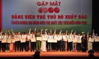 KPV-Generalsekretär Nguyen Phu Trong lobt 100 Parteimitglieder in Hanoi