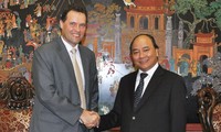 Vizepremierminister Nguyen Xuan Phuc empfängt tschechischen Botschafter in Vietnam