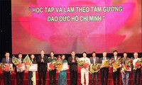 Preisverleihung für Beiträge zur Kampagne „Lernen und Arbeiten nach dem Vorbild Ho Chi Minhs“