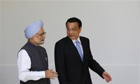 Handschlag zweier Giganten in Asien