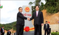 Laoten feiern erfolgreiche Festlegung der Grenze mit Vietnam