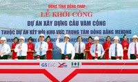 Premierminister Nguyen Tan Dung startet Bau der Brücke Vam Cong