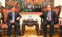 Vizepremierminister Nguyen Thien Nhan empfängt Berater der Partei für Thais