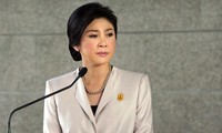 Thailands Premierministerin kündigt Fahrplan für Reform an