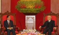 KPV-Generalsekretär Nguyen Phu Trong empfängt Delegation des laotischen Sicherheitsministeriums
