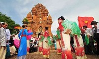 Lebhaftes Kate-Fest der Cham in Ninh Thuan