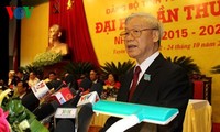 Spitzenpolitiker nehmen an Parteikonferenz in den Provinzen Tuyen Quang und Thua Thien-Hue teil
