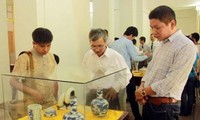 Ausstellungen über Hue-Gesang und Porzellan der Nguyen-Dynastie