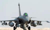 Französische Luftwaffe greift Ölanlagen des IS in Syrien an