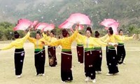 Volkskünstler Vu und der traditionelle Tanz des Nordwestens