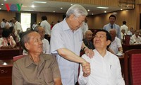 Das Sekretariat der Partei trifft Altspitzenpolitiker in Südvietnam