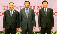 Treffen der hochrangigen Politiker der Länder Kambodscha, Laos und Vietnam beendet