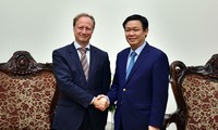 Vizepremierminister Vuong Dinh Hue empfängt EU-Botschafter in Vietnam