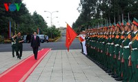 Staatspräsident Tran Dai Quang besucht die Militärdivision 9