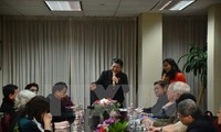 Vizeparlamentspräsidentin Tong Thi Phong trifft Vietnamesen in New York