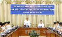 Premierminister Nguyen Xuan Phuc trifft Spitzenpolitiker von Ho Chi Minh Stadt