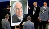 Spitzenpolitiker der Welt verabschieden sich von Helmut Kohl