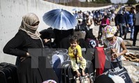 Bundeskanzlerin Angela Merkel beharrt auf Flüchtlingspolitik