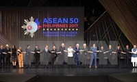Aktivitäten des vietnamesischen Premierministers Nguyen Xuan Phuc beim ASEAN-Gipfel 