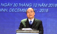 Premierminister Nguyen Xuan Phuc eröffnet Flughafen Van Don