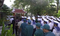 Gedenkzeremonie für gefallene Marinesoldaten in Gac Ma
