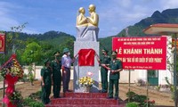 Einweihung der Statue von “Onkel Ho mit Grenzsoldaten”