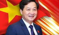 Vizepremierminister Le Minh Khai nimmt an Weltwirtschaftsforum teil