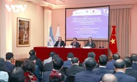 Parlamentspräsident Hue nimmt an Feier zum 50. Jahrestag der Aufnahme diplomatischer Beziehungen mit Argentinien teil