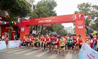 Mehr als 1.000 Menschen nehmen am Marathon “Stolz auf vietnamesische Waren” teil
