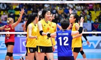 Die vietnamesische Volleyballnationalmannschaft der Frauen verliert gegen Dentil Praia aus Brasilien