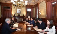  Vize-Premierminister Le Minh Khai trifft Vertreter von US-Unternehmen 