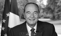ການນຳຝລັ່ງແລະໂລກຍ້ອງຍໍອະດີດປະທານາທິບໍດີ Jacques Chirac