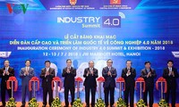 Nguyen Xuan Phuc 총리, 4.0산업에 관한 국제전시회 및 고위급 포럼