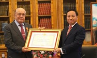 베트남, 러시아 연방의 유명 대학에 친선훈장 수여