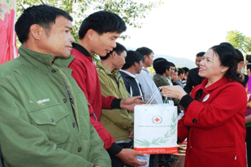 베트남 적십자회,‘영세민과 고엽제 피해자를 위한 설’ 캠페인의 목표 설정