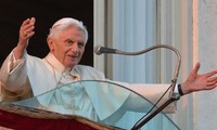   Pope Benedict XVI ends his papacy