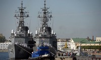 Japanese warships visit Russia for the first time