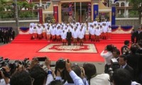 Cambodian Parliament begins first session without opposition party 