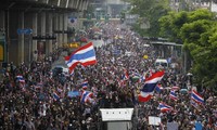 Thai government imposes martial law in Bangkok 