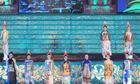  Vietnamese ‘Ao dai’ shine at 2014 Hue Festival 