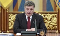 Ukraine president signs amendments to bill on Donbass special status 