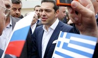 International creditors praise Greece's new proposal 