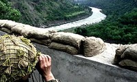 Intercambian disparos soldados de Pakistán e India 